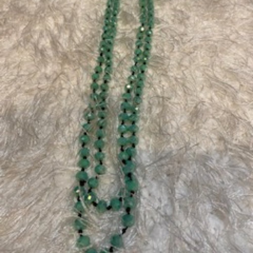 Sparkly Green Beads Necklace